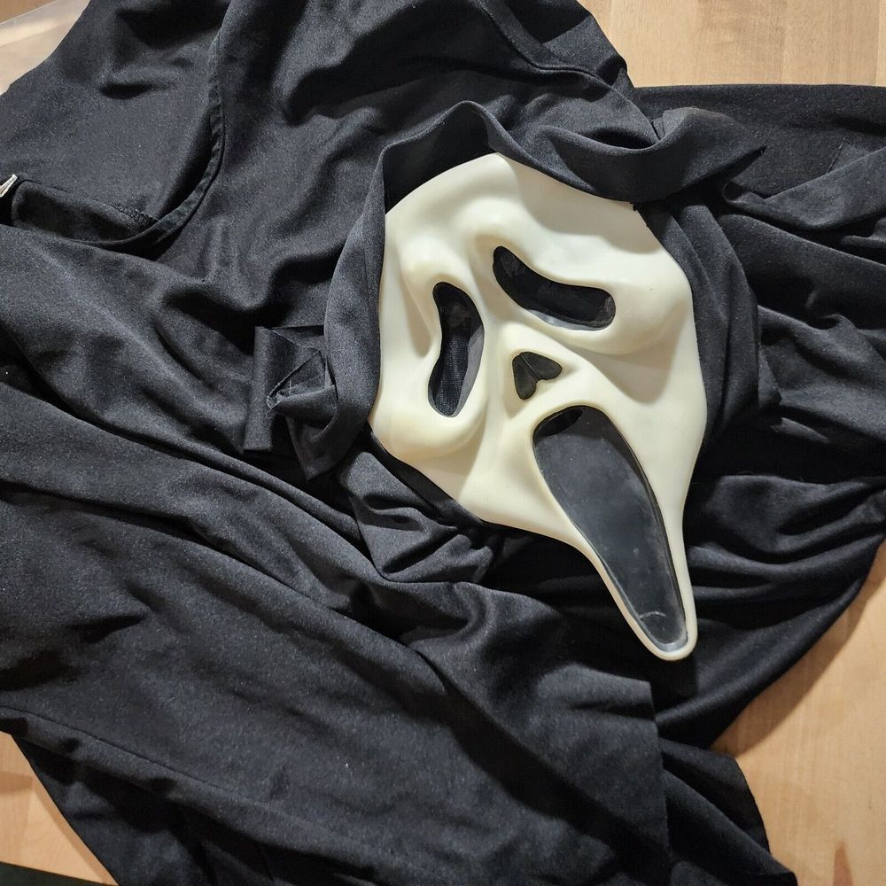 Vintage‎ Scream Ghostface Mask Easter Unlimited (T) Stamp 9206s Glows + SHROUD